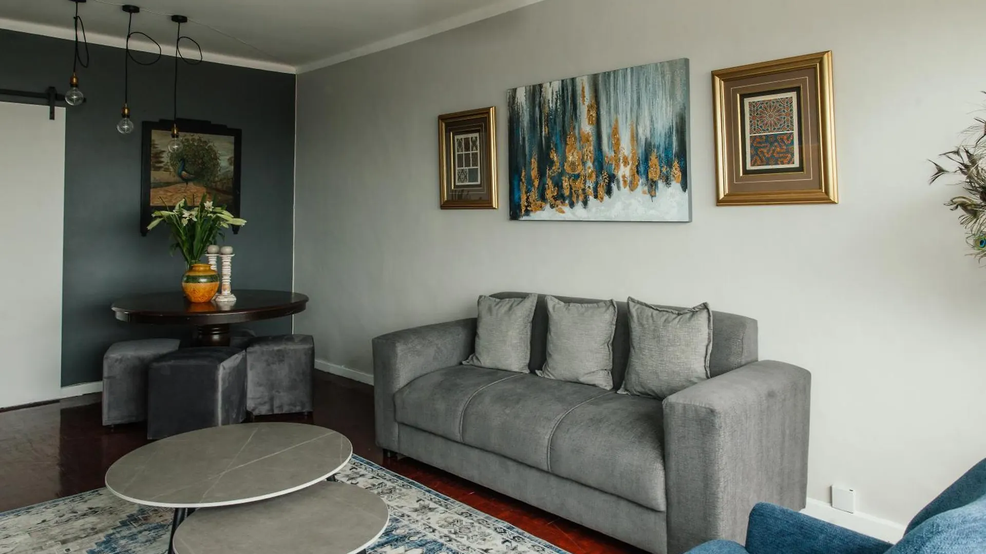 Apartment The Peacock Palace On York Cape Town